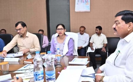 खाद्य विभाग की सचिव  रीना बाबा साहब कंगाले ने ली समीक्षा बैठक