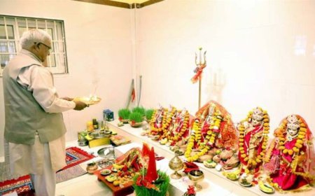 राज्यपाल पटेल ने रामनवमी पर लोकभवन मंदिर में की पूजा-अर्चना