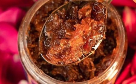 भयंकर गर्मी और लू से बचाएगा आयुर्वेद का यह प्राकृतिक कूलेंट गुलकंद