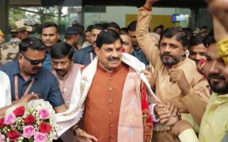 सीएम मोहन यादव बोले: राज्यों में प्रतिस्पर्धा नहीं, अब सहयोग और सौहार्द का समय, काशी विश्वनाथ का आशीर्वाद लिया