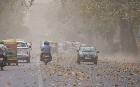 दिल्ली-NCR में मौसम का यू-टर्न: धूल भरी आंधी के साथ बारिश, आगे भी जारी रहेगी आंखमिचौली
