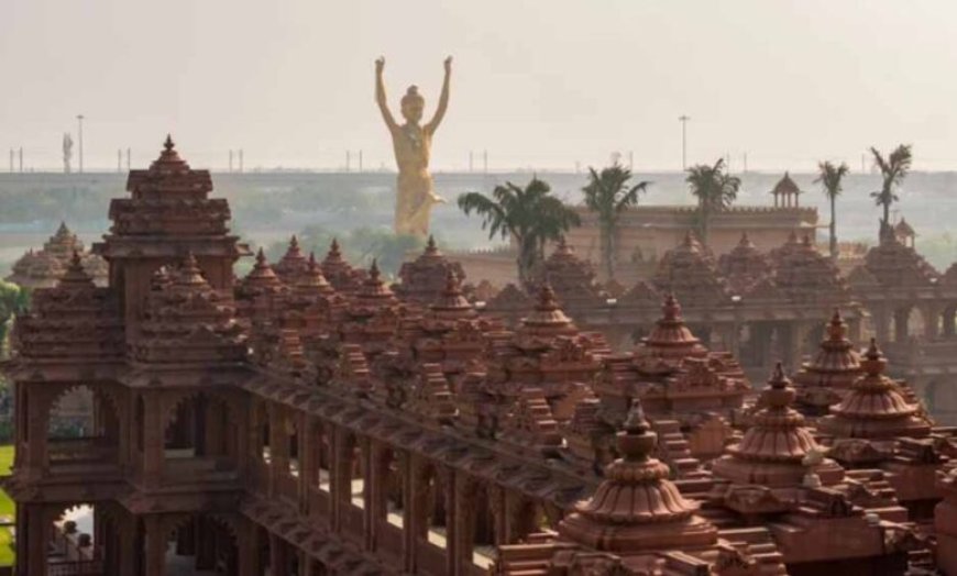 अक्षरधाम में इतिहास रचने की तैयारी: 26 मार्च को ‘एक पैर’ पर खड़ी दुनिया की सबसे ऊंची प्रतिमा का लोकार्पण