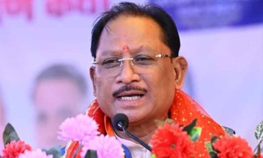लाल आतंक पर निर्णायक प्रहार: बस्तर में हार्डकोर नक्सली कमांडर पापाराव सहित कुल 18 माओवादियों का आत्मसमर्पण
