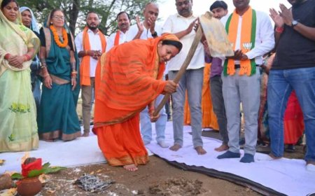 मंत्री  लक्ष्मी राजवाड़े ने 3.80 करोड़ रूपए की सड़क निर्माण कार्य का किया शुभारंभ
