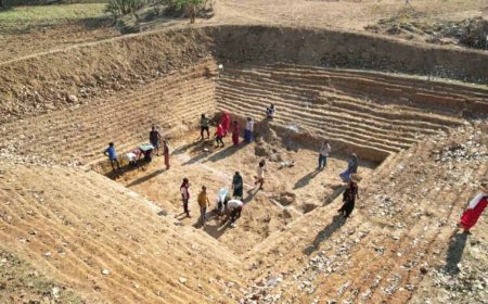 सर्वाधिक परिवारो को रोजगार, सर्वाधिक मानव दिवस का रोजगार सहित सर्वाधिक दिव्यांगजनों को रोजगार देने के मामले में कबीरधाम प्रदेश में प्रथम स्थान पर