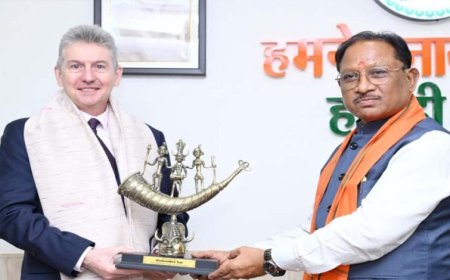 मुख्यमंत्री विष्णु देव साय से आस्ट्रेलिया के महावाणिज्य दूत बर्नार्ड लिंच ने की सौजन्य मुलाकात