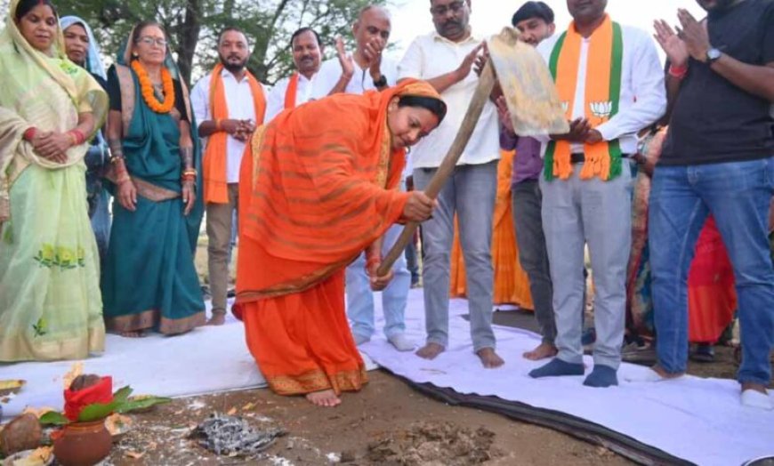 मंत्री  लक्ष्मी राजवाड़े ने 3.80 करोड़ रूपए की सड़क निर्माण कार्य का किया शुभारंभ