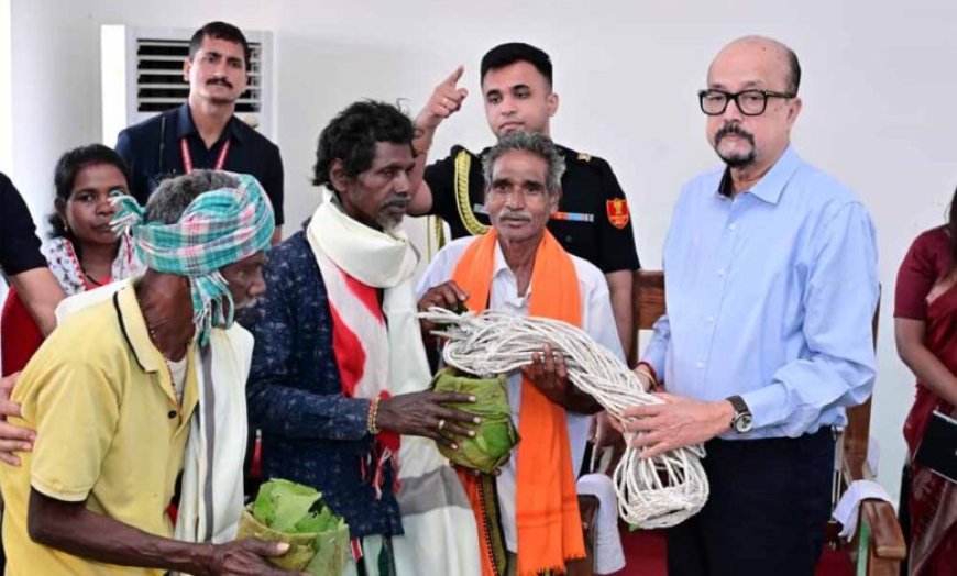 राज्यपाल  रमेन डेका ने ग्राम बेहराखार जाकर विशेष पिछड़ी जनजाति बिरहोर समुदायों से की आत्मीय मुलाकात