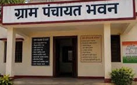 गोंडा में लापरवाह पंचायत सचिवों पर गिरेगी गाज, मई का वेतन रोकने की चेतावनी