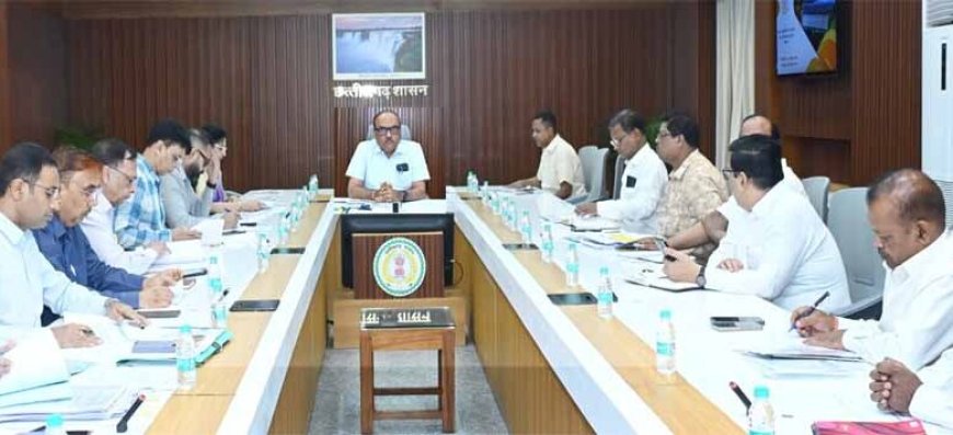 सिंचाई परियोजनाओं में लाएं तेजी, भू-अर्जन और क्लीयरेंस के कार्य शीघ्र करें पूरा- मुख्य सचिव