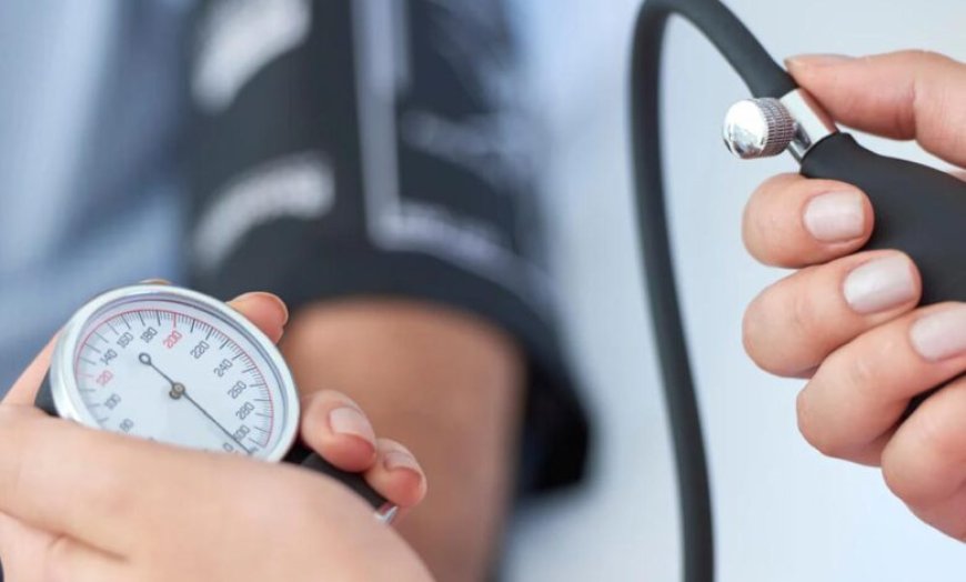 देश में हर 5वां व्यक्ति हाई BP का शिकार, AIIMS डॉक्टर बोले- सिर्फ 2 पॉइंट कम होने से टल सकता है हार्ट अटैक