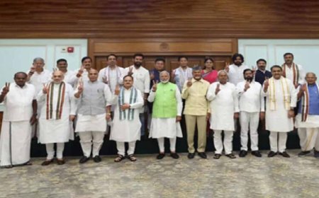 टीएमसी में बगावत से बदला संसद का गणित, एनडीए बहुमत के करीब