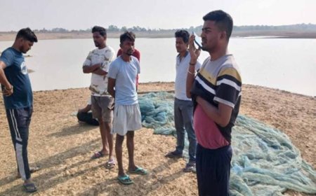 CG के बांध में बड़ा हादसा: 9 लोगों से भरी नाव पलटी, 3 ग्रामीण लापता, रेस्क्यू जारी