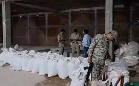 डिटर्जेंट गोदाम की आड़ में बन रहा था गुटखा, किराएदार की तलाश में जुटी पुलिस