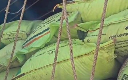 अवैध खाद से भरा मिनी ट्रक पकड़ा गया, पुलिस ने 3 लाख से ज्यादा का माल किया जब्त