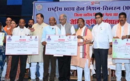 भावी पीढ़ी के स्वास्थ्य के लिए रासायनिक खाद छोड़ अपनानी होगी जैविक खेती: कृषि मंत्री रामविचार नेताम