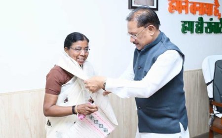 मुख्यमंत्रीविष्णु देव साय से पद्मश्री डॉ. बुधरी ताती ने की सौजन्य मुलाकात