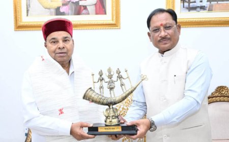 मुख्यमंत्री विष्णुदेव साय से कर्नाटक के राज्यपाल श्री थावरचंद गहलोत ने की सौजन्य भेंट