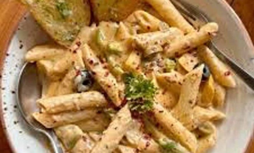 पास्ता के साथ ब्रेड क्यों परोसी जाती है? जानिए इटैलियन परंपरा