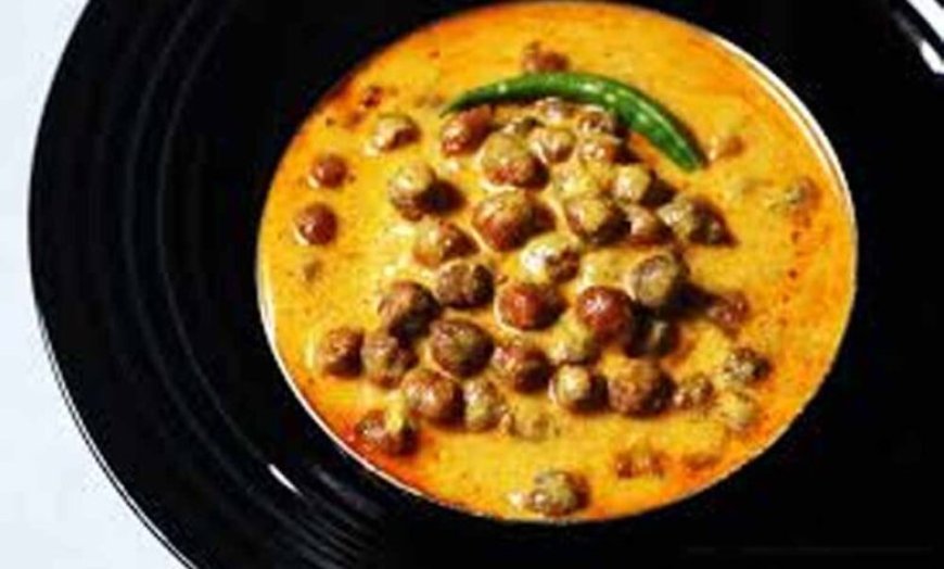 राजस्थानी चना कढ़ी रेसिपी: बिना प्याज-लहसुन के तैयार देसी स्वादिष्ट डिश