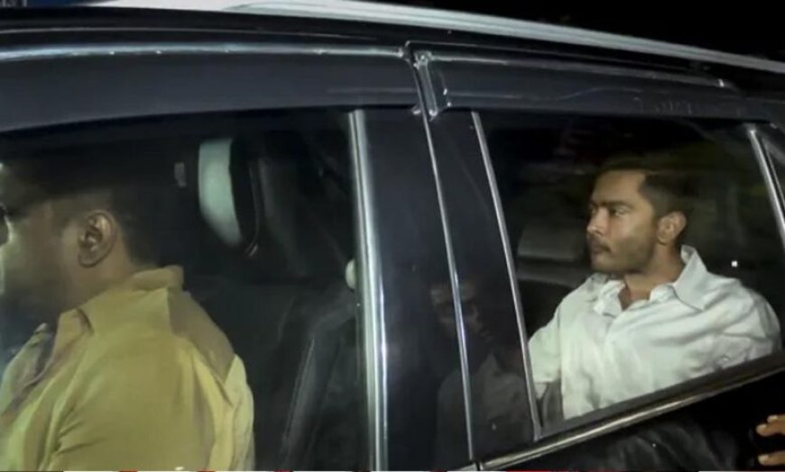 अभिषेक बनर्जी के घर आधी रात पुलिस का छापा, ताला तोड़कर घुसी टीम; मदन मित्रा के आवास पर भी दबिश