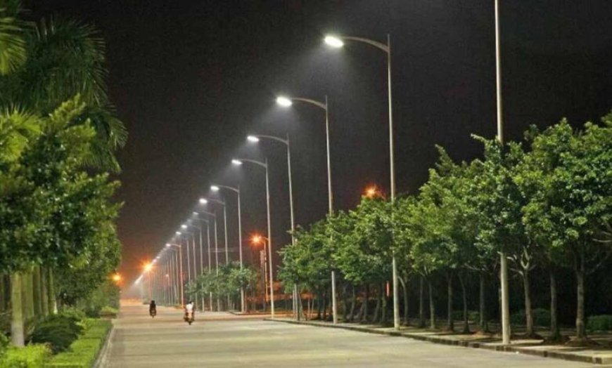 दिल्ली की सड़कों पर लगेंगी संगीतमय स्मार्ट स्ट्रीट लाइट्स, सरकार ने EMI मॉडल को दी मंजूरी