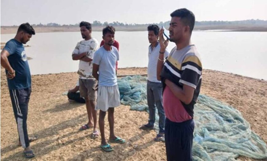 CG के बांध में बड़ा हादसा: 9 लोगों से भरी नाव पलटी, 3 ग्रामीण लापता, रेस्क्यू जारी