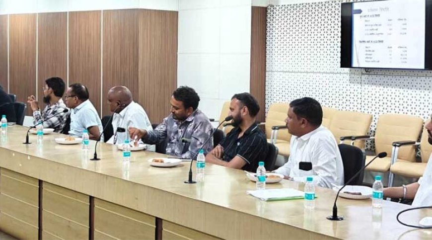 परिवहन सचिव ने बस संचालकों और अधिकृत वेंडरों के साथ की समीक्षा बैठक