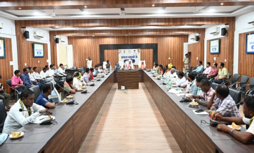 रायपुर : नक्सल मुक्त बस्तर के नव निर्माण में समाज निभाए अग्रणी भूमिका : उप मुख्यमंत्री विजय शर्मा
