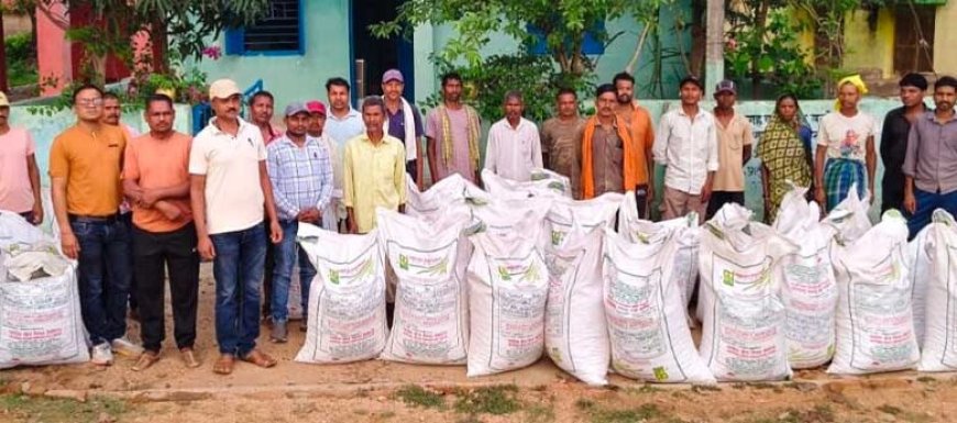 तिलहन उत्पादन बढ़ाने की दिशा में सशक्त पहल, कोटमीकला के किसानों को मिला उन्नत मूंगफली बीज