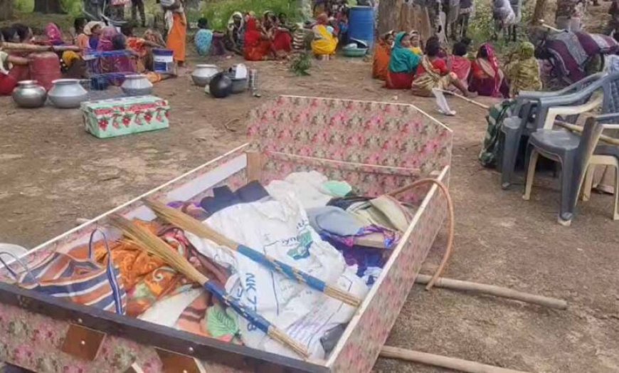 नारायणपुर में धर्मांतरित परिवारों को गांव छोड़ने का फरमान, घरों से बाहर फेंका सामान