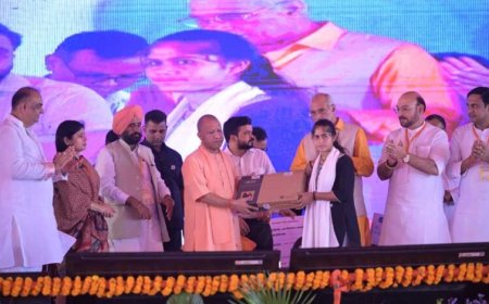 रामभक्तों पर लाठी-गोली चलाने वाले कर रहे आस्था की वकालत: सीएम योगी