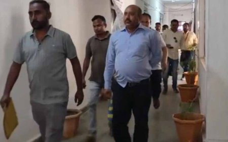 कोंडागांव में रिश्वतखोरी का भंडाफोड़, नामांतरण के बदले घूस लेते तहसीलदार का रीडर गिरफ्तार