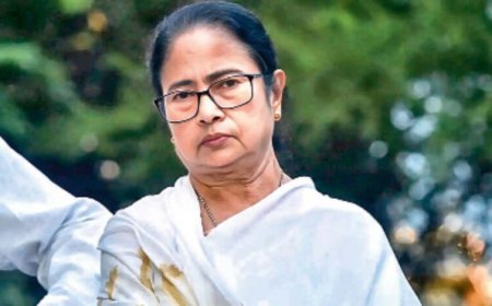 ममता बनर्जी को बड़ा राजनीतिक झटका: चंद्रिमा भट्टाचार्य ने सभी पदों से दिया इस्तीफा