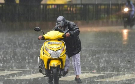 MP Weather Update: मध्य प्रदेश के 22 जिलों में भारी बारिश का अलर्ट, जानें कब तक एक्टिव रहेगा मानसून