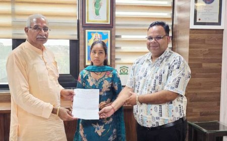 छत्तीसगढ़ स्टेट वेयरहाउसिंग कार्पोरेशन के कर्मचारियों को उपहार