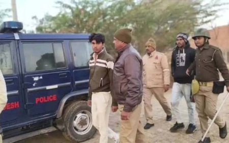 मथुरा बना साइबर ठगों का अड्डा, पुलिस की छापेमारी में 40 शातिर गिरफ्तार