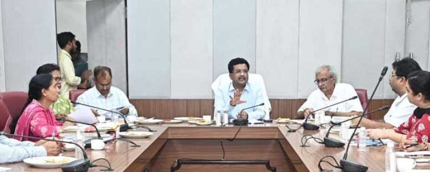 विज्ञान भवन बनेगा अनुसंधान और नवाचार का आधुनिक केंद्र: प्रमुख सचिव सोनमणि बोरा