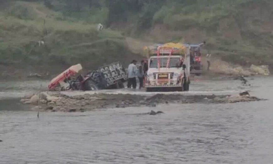 MP Weather Update: 35 जिलों में झमाझम बारिश, भोपाल-राजगढ़ वैकल्पिक मार्ग बंद; खजुराहो-मंडला में 4.2 इंच पानी