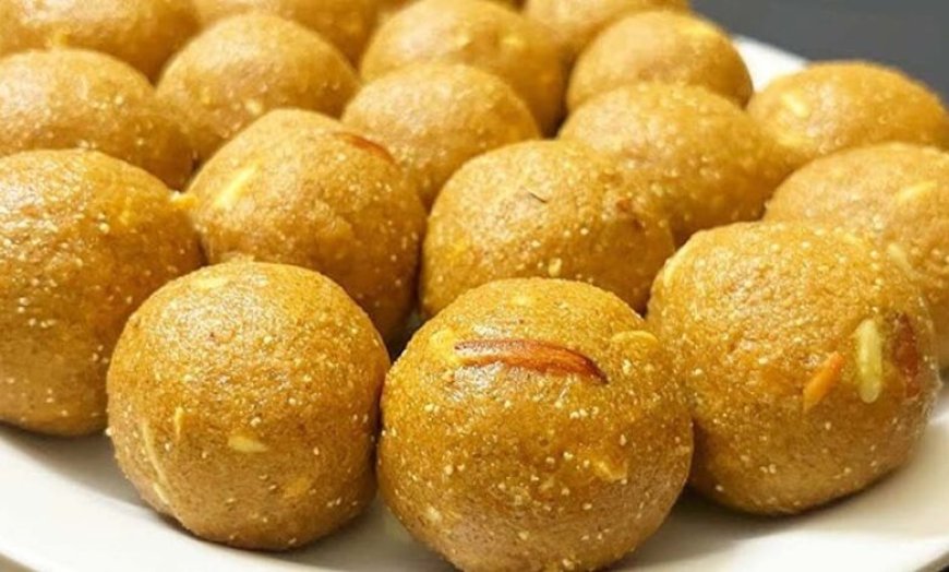 घर पर बनाएं हलवाई जैसे आटे के लड्डू, बिना चाशनी के आसान और स्वादिष्ट रेसिपी